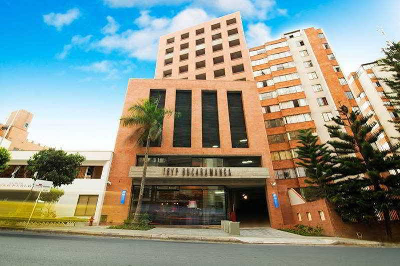 Hotel Bari 부카라망가 외부 사진